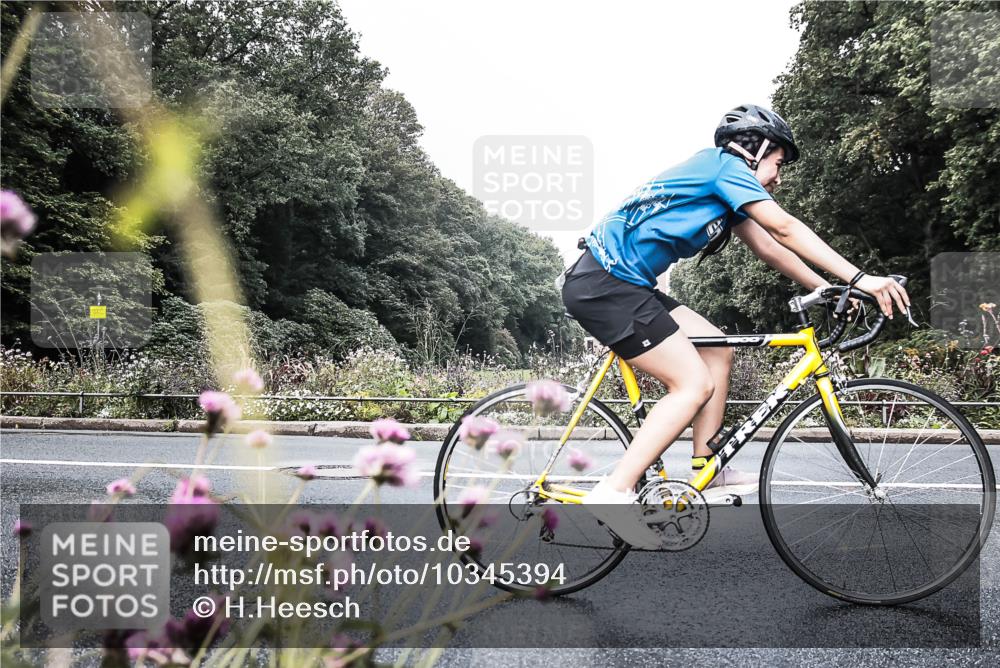 13.09.2026 - Stadtparktriathlon H.Heesch http://msf.ph/oto/10345394 13.09.2026 10:55:58 Radfahren 351, 493, 547, 671 meine-sportfotos.de