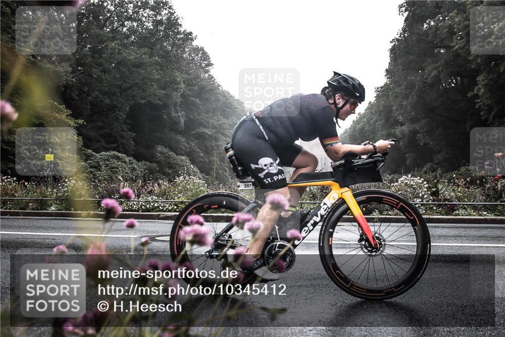 13.09.2026 - Stadtparktriathlon H.Heesch http://msf.ph/oto/10345412 13.09.2026 09:24:29 Radfahren 98, 139, 152, 166, 207 meine-sportfotos.de