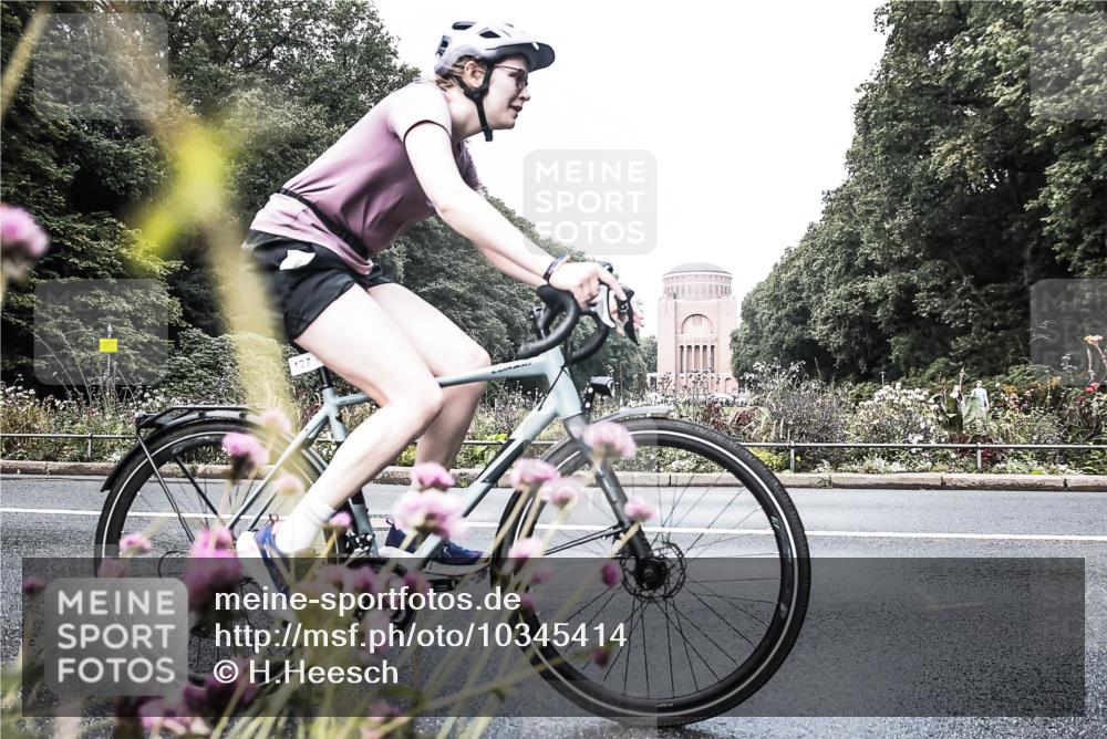 13.09.2026 - Stadtparktriathlon H.Heesch http://msf.ph/oto/10345414 13.09.2026 10:56:04 Radfahren 427, 506, 513, 561 meine-sportfotos.de