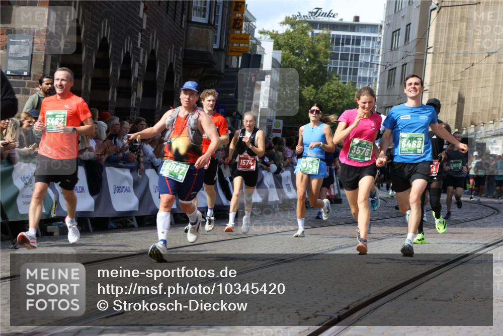 13.09.2026 - 21. swb-Marathon Bremen Strokosch-Dieckow http://msf.ph/oto/10345420 13.09.2026 13:27:52 Ziel 323, 593, 857, 940, 1006, 1373, 1574, 2345, 2668, 2686, 3013, 3460, 3496, 3521, 4421, 4593, 5081, 5220, 5290, 5358, 5557, 5616, 6067, 6306, 7110, 9727, 488, 1343, 1456, 3480, 5462, 7926, 8188, 8656, 9067, 9145, 13069 meine-sportfotos.de