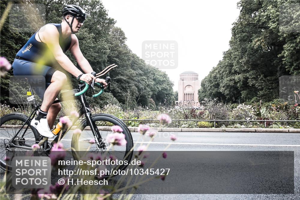 13.09.2026 - Stadtparktriathlon H.Heesch http://msf.ph/oto/10345427 13.09.2026 10:56:20 Radfahren 685 meine-sportfotos.de
