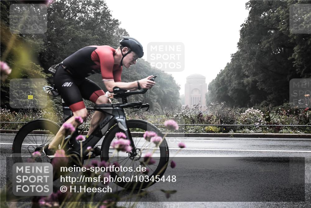 13.09.2026 - Stadtparktriathlon H.Heesch http://msf.ph/oto/10345448 13.09.2026 09:25:11 Radfahren 113, 126, 131 meine-sportfotos.de