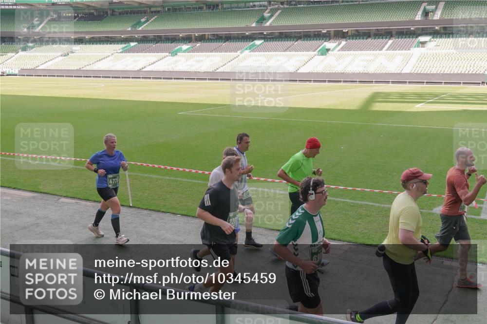 13.09.2026 - 21. swb-Marathon Bremen Michael Burmester http://msf.ph/oto/10345459 13.09.2026 13:32:21 Laufen im Stadion 295, 344, 350, 386, 487, 490, 617, 690, 786, 787, 840, 965, 1133, 1142, 1292, 1310, 1314, 1326, 1329, 1377, 1427, 1529, 1591, 1592, 1775, 1801, 1869, 1892, 1897, 1904, 1923, 2230, 2231, 2253, 2270, 2274, 2320, 2344, 2374, 2456, 2514, 2523, 2539, 2556, 2616, 2630, 2643, 2649, 2677, 2726, 2769, 2848, 2877, 2945, 2952, 3014, 3038, 3094, 3140, 3223, 3350, 3379, 3401, 3426, 3572, 3601, 3644, 3723, 3736, 3746, 3901, 3918, 3944 meine-sportfotos.de