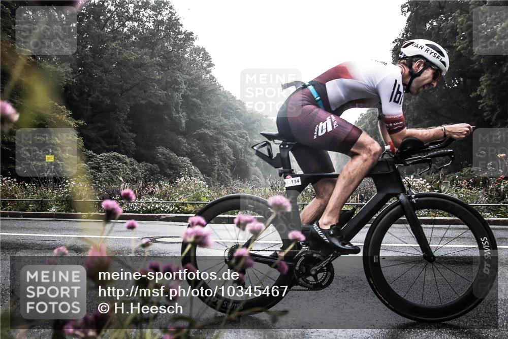13.09.2026 - Stadtparktriathlon H.Heesch http://msf.ph/oto/10345467 13.09.2026 09:25:20 Radfahren 134, 145 meine-sportfotos.de