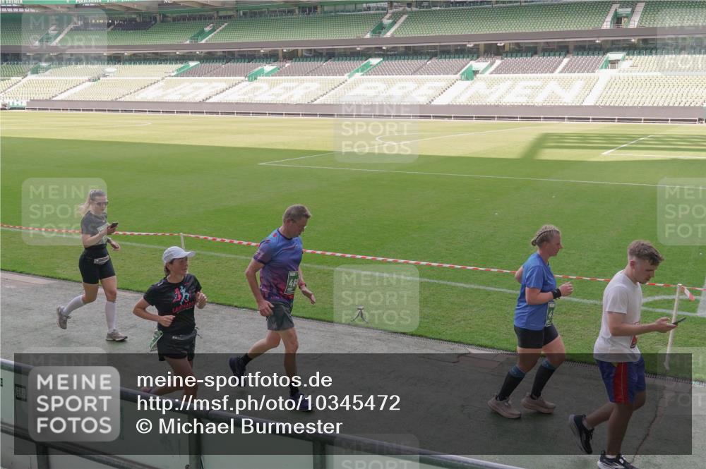 13.09.2026 - 21. swb-Marathon Bremen Michael Burmester http://msf.ph/oto/10345472 13.09.2026 13:32:23 Laufen im Stadion 295, 344, 350, 386, 487, 490, 617, 690, 786, 787, 840, 965, 1133, 1142, 1292, 1310, 1314, 1326, 1329, 1377, 1427, 1591, 1592, 1775, 1801, 1869, 1892, 1897, 1904, 1923, 2077, 2230, 2231, 2253, 2270, 2274, 2320, 2344, 2374, 2456, 2514, 2523, 2539, 2556, 2616, 2630, 2643, 2649, 2677, 2726, 2769, 2848, 2877, 2945, 2952, 3014, 3038, 3094, 3140, 3223, 3350, 3379, 3401, 3426, 3572, 3601, 3644, 3723, 3736, 3746, 3901, 3918, 3944 meine-sportfotos.de