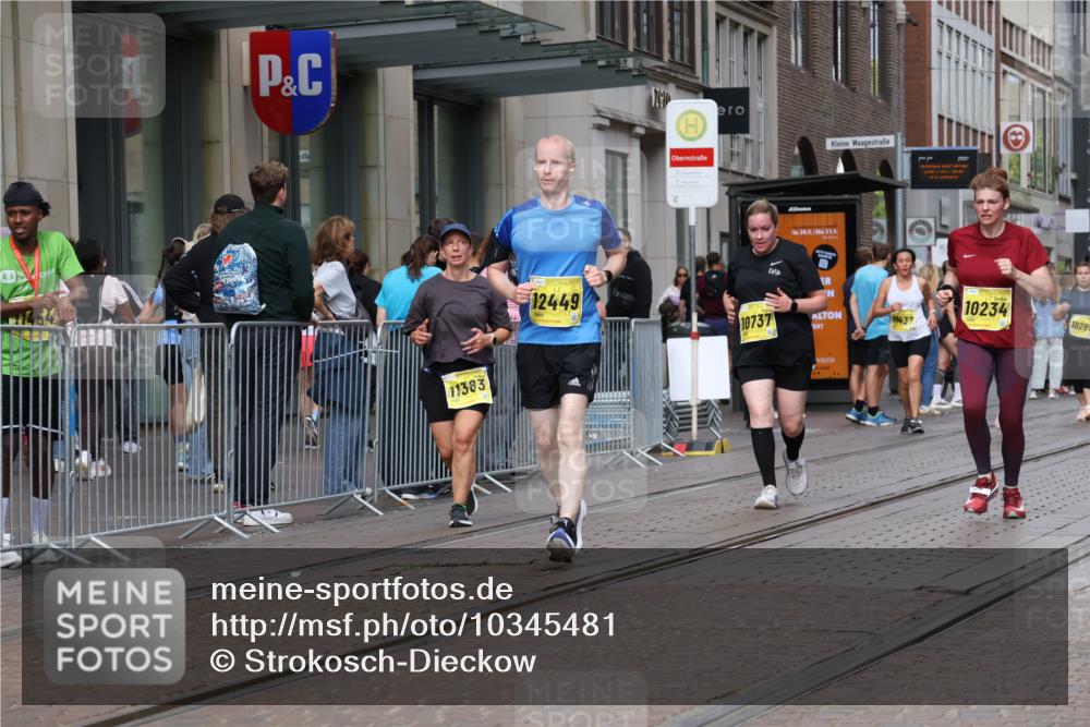 13.09.2026 - 21. swb-Marathon Bremen Strokosch-Dieckow http://msf.ph/oto/10345481 13.09.2026 11:09:32 Ziel 10234, 10299, 10386, 10417, 10435, 10645, 10696, 10737, 10785, 10990, 10991, 11119, 11383, 11437, 11441, 12449, 10314, 10386, 10424, 10556, 10664, 10686, 10694, 10712, 10769, 10823, 10981, 10983, 11192, 11225, 11764, 11882, 11883, 11914, 11915, 11937, 11987, 11995, 12322, 12409, 12474, 12491, 12532, 13607 meine-sportfotos.de
