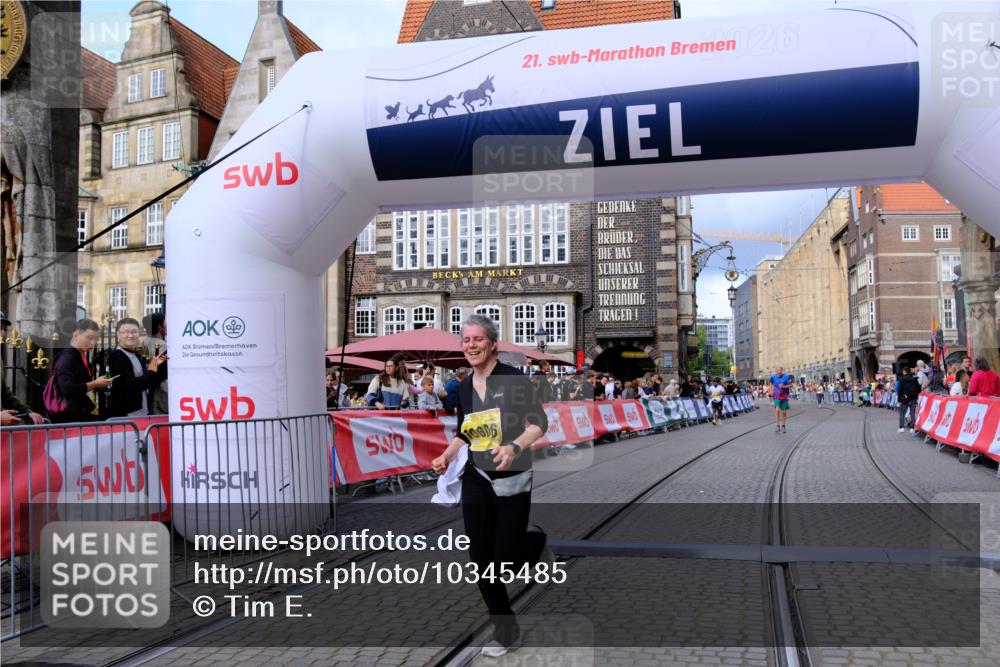 13.09.2026 - 21. swb-Marathon Bremen Tim E. http://msf.ph/oto/10345485 13.09.2026 11:15:39 Ziel 10606, 11424 meine-sportfotos.de