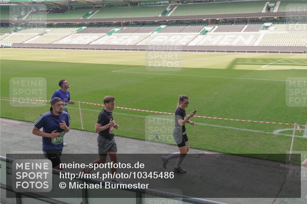 13.09.2026 - 21. swb-Marathon Bremen Michael Burmester http://msf.ph/oto/10345486 13.09.2026 13:32:24 Laufen im Stadion 295, 344, 350, 386, 487, 490, 617, 690, 786, 787, 840, 965, 1133, 1142, 1292, 1310, 1314, 1326, 1329, 1377, 1427, 1591, 1592, 1775, 1801, 1869, 1892, 1897, 1904, 1923, 2077, 2230, 2231, 2253, 2270, 2274, 2320, 2344, 2374, 2456, 2514, 2523, 2539, 2556, 2616, 2630, 2643, 2649, 2677, 2726, 2769, 2848, 2877, 2945, 2952, 3014, 3038, 3094, 3140, 3223, 3350, 3379, 3401, 3426, 3572, 3601, 3644, 3723, 3736, 3746, 3901, 3918, 3944 meine-sportfotos.de