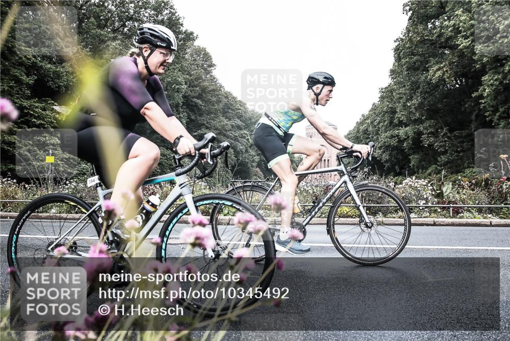 13.09.2026 - Stadtparktriathlon H.Heesch http://msf.ph/oto/10345492 13.09.2026 10:56:59 Radfahren 394, 522, 600 meine-sportfotos.de