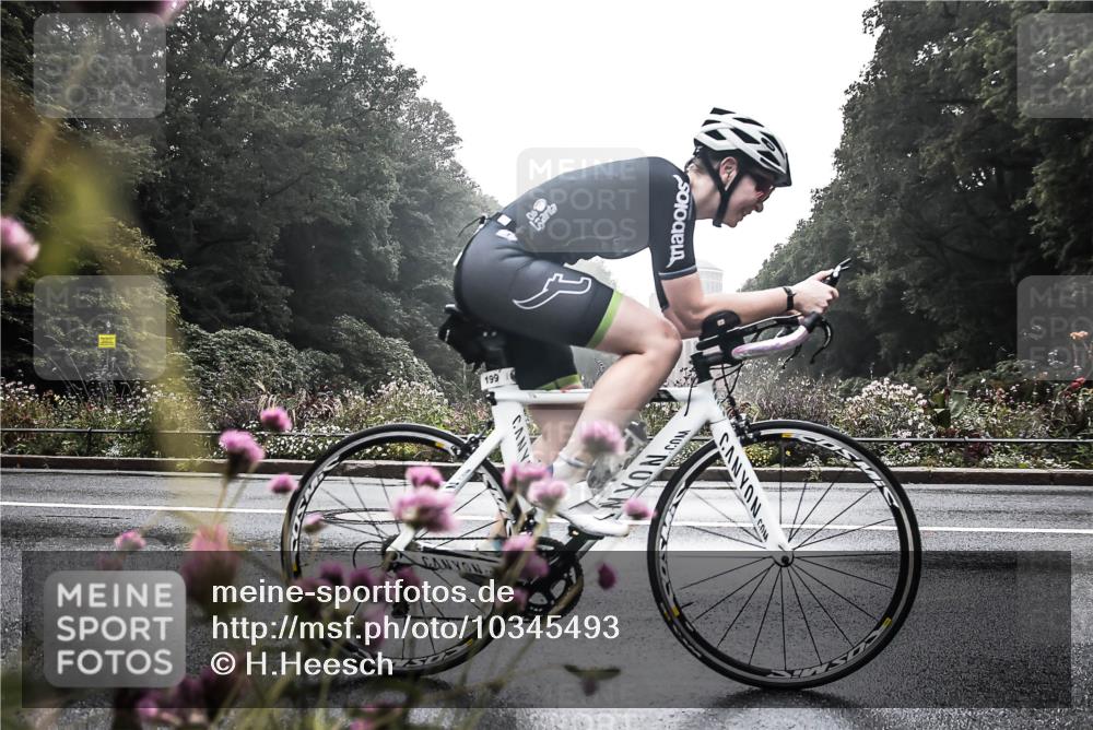 13.09.2026 - Stadtparktriathlon H.Heesch http://msf.ph/oto/10345493 13.09.2026 09:25:50 Radfahren 86, 199, 206 meine-sportfotos.de