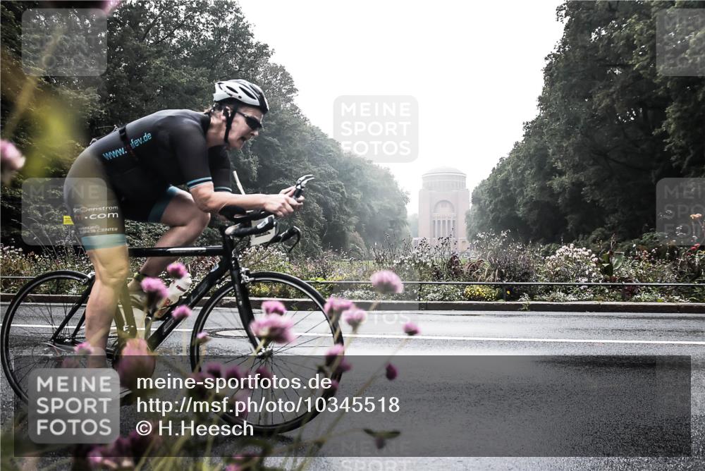 13.09.2026 - Stadtparktriathlon H.Heesch http://msf.ph/oto/10345518 13.09.2026 09:26:18 Radfahren 77, 185, 187 meine-sportfotos.de