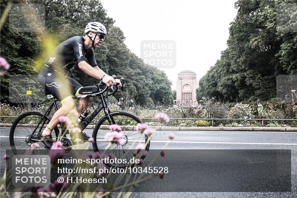13.09.2026 - Stadtparktriathlon H.Heesch http://msf.ph/oto/10345528 13.09.2026 10:57:19 Radfahren 664 meine-sportfotos.de