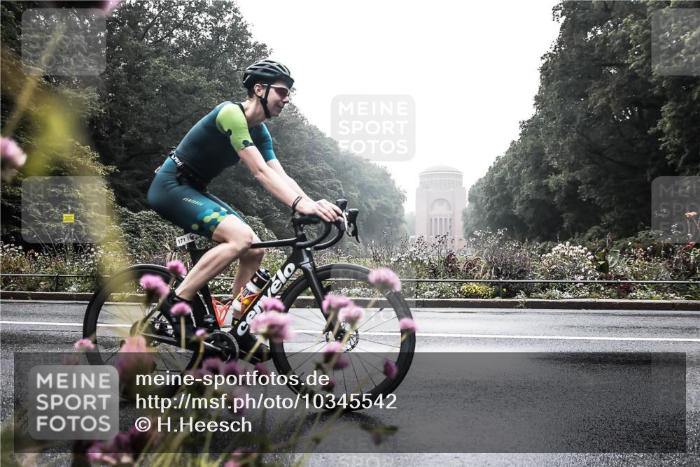 13.09.2026 - Stadtparktriathlon H.Heesch http://msf.ph/oto/10345542 13.09.2026 09:26:38 Radfahren 87, 171 meine-sportfotos.de