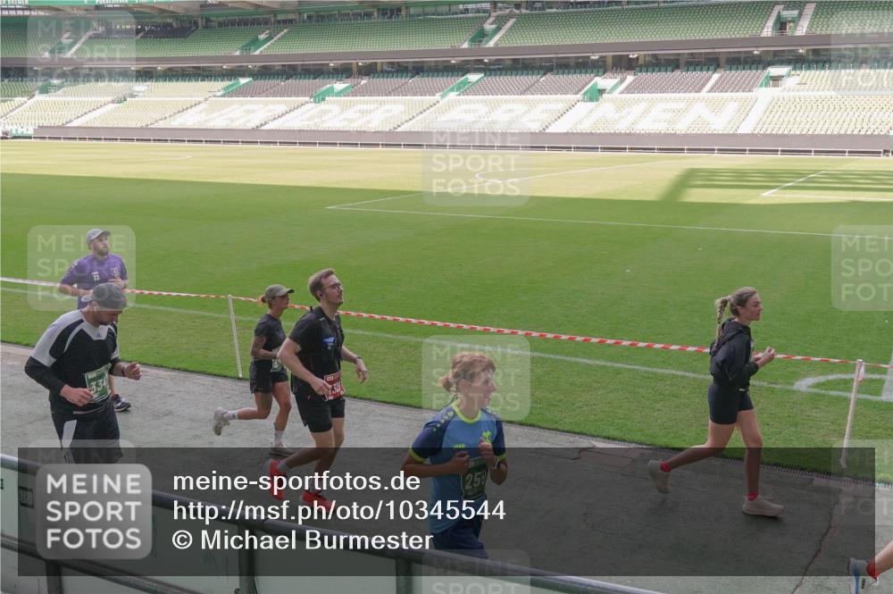 13.09.2026 - 21. swb-Marathon Bremen Michael Burmester http://msf.ph/oto/10345544 13.09.2026 13:32:35 Laufen im Stadion 155, 295, 344, 350, 386, 487, 490, 617, 690, 786, 787, 840, 965, 1001, 1051, 1133, 1142, 1292, 1310, 1314, 1326, 1329, 1377, 1427, 1591, 1592, 1801, 1869, 1892, 1897, 1904, 1923, 2077, 2132, 2226, 2230, 2231, 2253, 2270, 2274, 2320, 2344, 2374, 2456, 2514, 2523, 2539, 2556, 2616, 2630, 2649, 2726, 2769, 2848, 2945, 2952, 3014, 3038, 3094, 3140, 3223, 3350, 3379, 3426, 3572, 3601, 3644, 3723, 3736, 3746, 3797, 3901, 3918, 3944 meine-sportfotos.de
