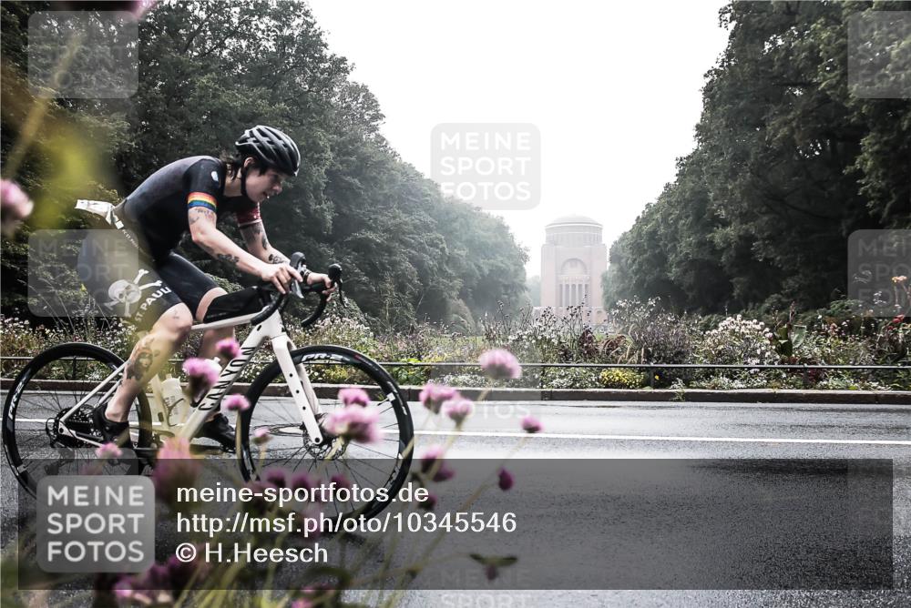13.09.2026 - Stadtparktriathlon H.Heesch http://msf.ph/oto/10345546 13.09.2026 09:26:44 Radfahren 96, 181, 209 meine-sportfotos.de