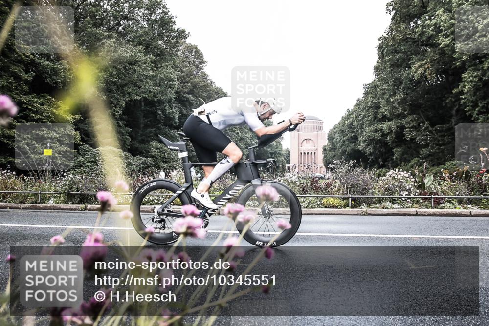 13.09.2026 - Stadtparktriathlon H.Heesch http://msf.ph/oto/10345551 13.09.2026 10:57:33 Radfahren 559, 563, 619 meine-sportfotos.de