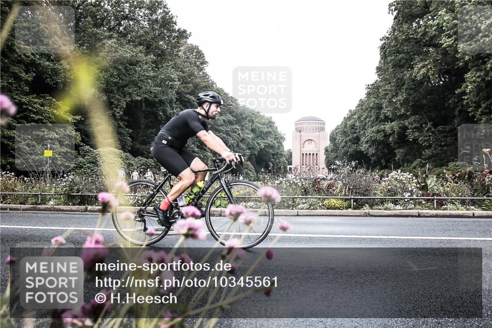 13.09.2026 - Stadtparktriathlon H.Heesch http://msf.ph/oto/10345561 13.09.2026 10:57:37 Radfahren 400, 512, 559, 560, 619 meine-sportfotos.de