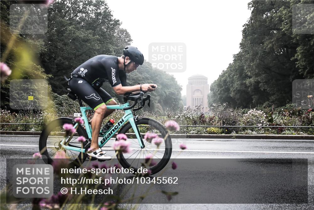 13.09.2026 - Stadtparktriathlon H.Heesch http://msf.ph/oto/10345562 13.09.2026 09:26:52 Radfahren 102 meine-sportfotos.de