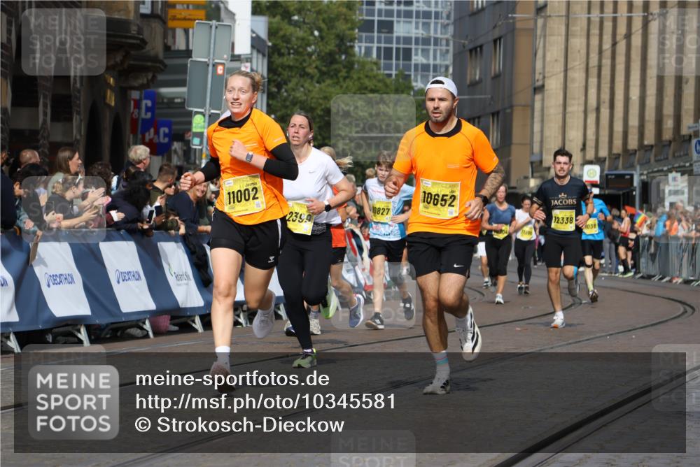 13.09.2026 - 21. swb-Marathon Bremen Strokosch-Dieckow http://msf.ph/oto/10345581 13.09.2026 10:52:51 Ziel 10193, 10761, 10812, 10906, 10958, 11109, 11144, 11350, 11362, 11604, 11605, 11669, 12361, 12439, 12533, 10284, 10304, 10714, 10863, 11238, 11282, 11386, 11575, 11766, 12019, 12369, 12398 meine-sportfotos.de