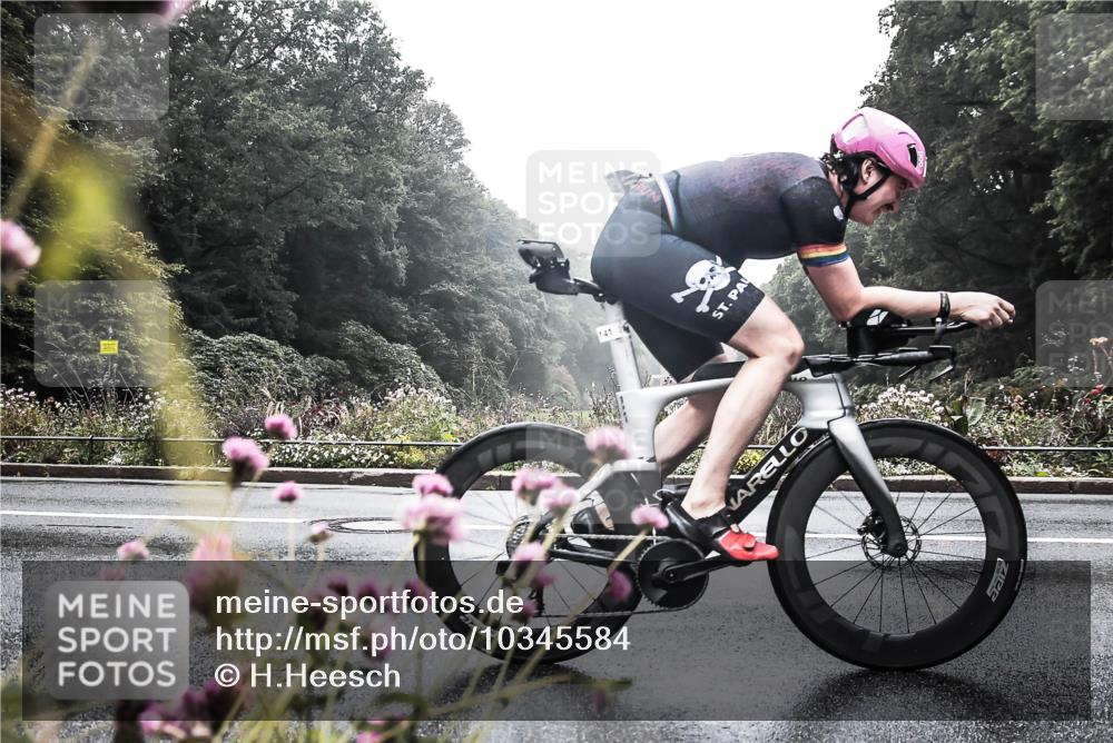 13.09.2026 - Stadtparktriathlon H.Heesch http://msf.ph/oto/10345584 13.09.2026 09:27:18 Radfahren 105, 110, 112, 121, 141, 153 meine-sportfotos.de