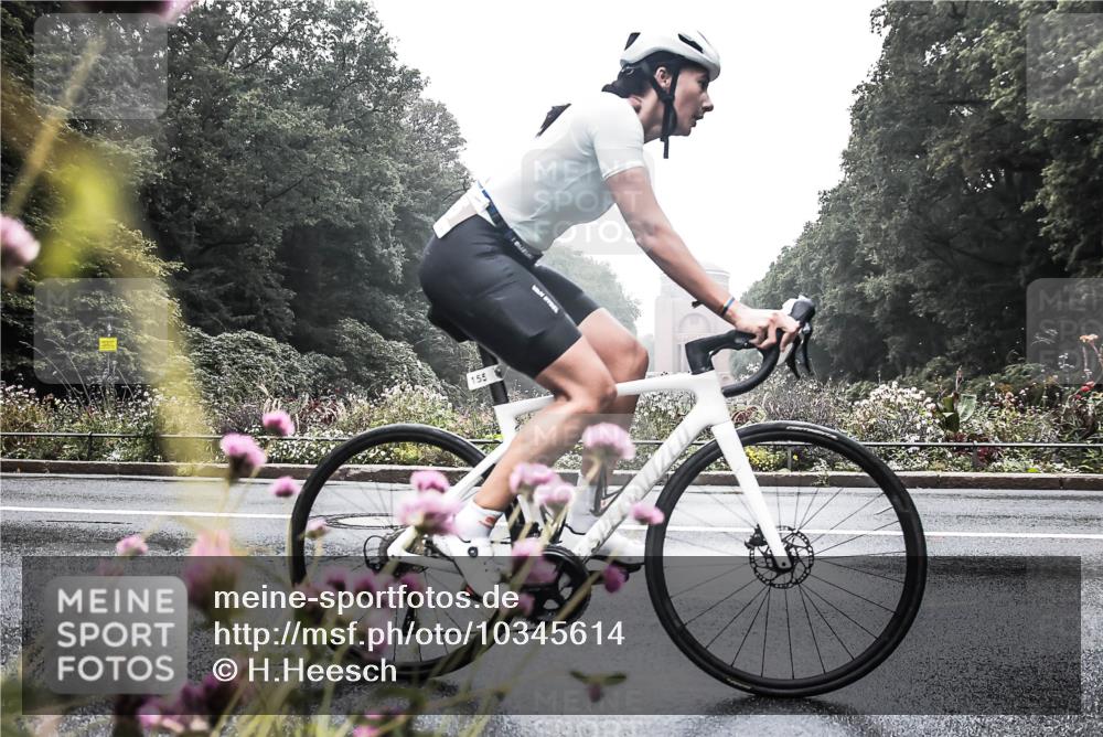 13.09.2026 - Stadtparktriathlon H.Heesch http://msf.ph/oto/10345614 13.09.2026 09:27:25 Radfahren 92, 99, 121, 130, 155 meine-sportfotos.de