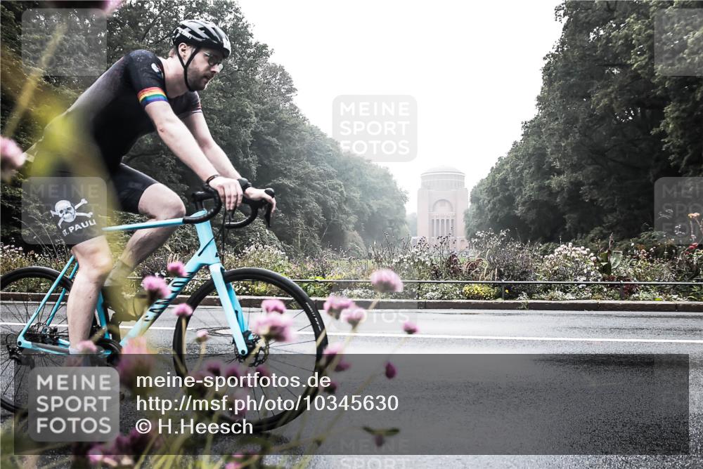 13.09.2026 - Stadtparktriathlon H.Heesch http://msf.ph/oto/10345630 13.09.2026 09:27:31 Radfahren 119 meine-sportfotos.de