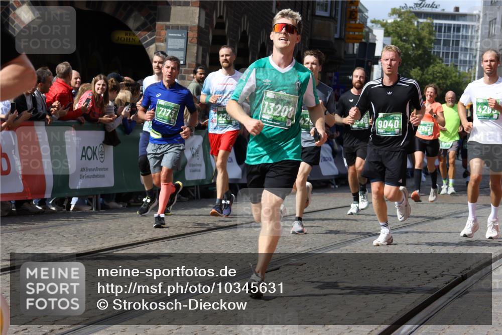 13.09.2026 - 21. swb-Marathon Bremen Strokosch-Dieckow http://msf.ph/oto/10345631 13.09.2026 13:32:26 Ziel 1369, 2310, 2934, 3946, 4566, 4797, 4979, 5628, 6116, 6258, 6475, 6875, 7182, 7526, 7818, 8610, 9394, 9640, 13029, 13182, 1437, 1687, 2292, 2293, 2611, 2992, 3354, 3429, 3878, 3895, 4263, 4323, 4380, 4862, 5398, 6583, 6593, 6760, 7173, 7466, 7758, 7990, 8344, 8957, 9040, 9175 meine-sportfotos.de