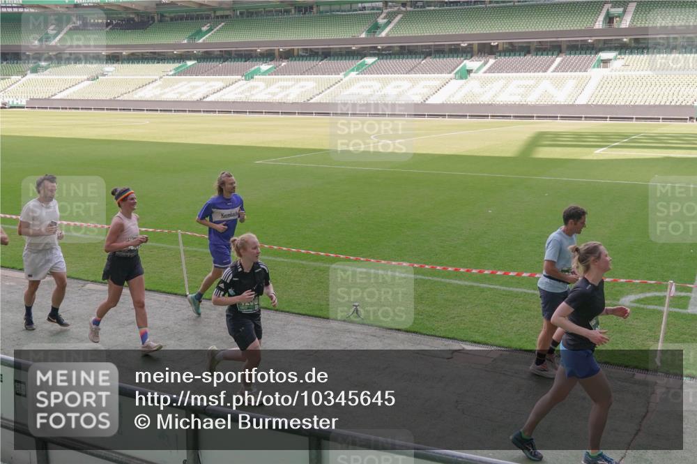 13.09.2026 - 21. swb-Marathon Bremen Michael Burmester http://msf.ph/oto/10345645 13.09.2026 13:32:47 Laufen im Stadion 155, 344, 350, 386, 487, 490, 594, 617, 690, 765, 786, 787, 965, 1001, 1051, 1133, 1142, 1292, 1310, 1326, 1377, 1427, 1591, 1592, 1801, 1869, 1892, 1897, 1904, 1923, 2077, 2132, 2226, 2230, 2231, 2253, 2270, 2274, 2320, 2344, 2374, 2399, 2400, 2456, 2514, 2523, 2539, 2556, 2616, 2630, 2649, 2718, 2726, 2769, 2848, 2945, 2982, 3014, 3140, 3223, 3350, 3379, 3572, 3601, 3614, 3644, 3736, 3746, 3797, 3901, 3944, 3952 meine-sportfotos.de