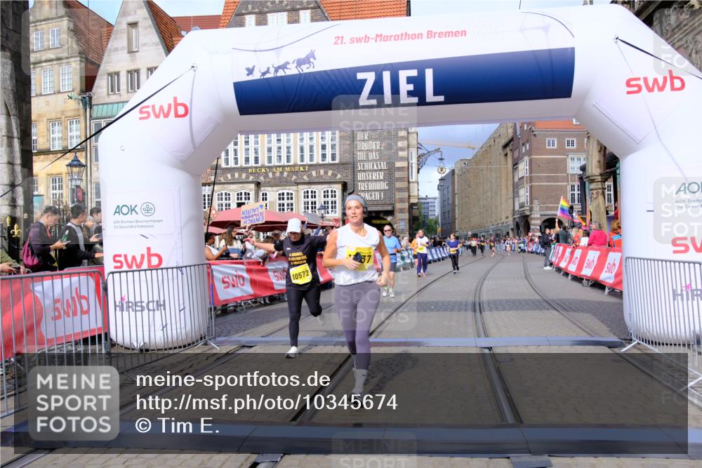13.09.2026 - 21. swb-Marathon Bremen Tim E. http://msf.ph/oto/10345674 13.09.2026 11:15:59 Ziel 10572, 10900, 11307, 11504, 11778, 11897, 12137 meine-sportfotos.de