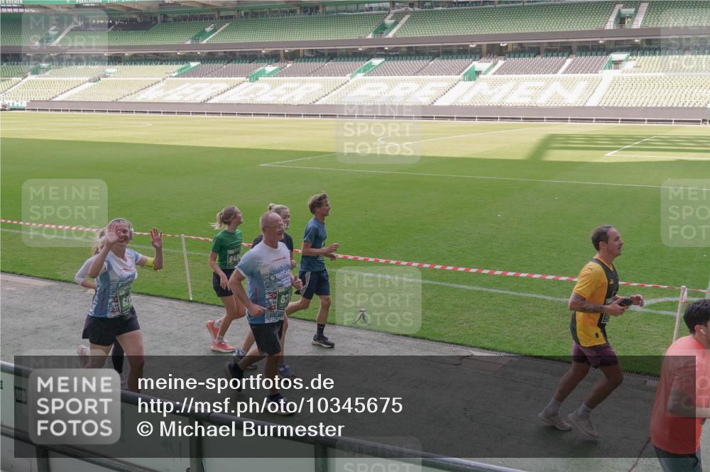 13.09.2026 - 21. swb-Marathon Bremen Michael Burmester http://msf.ph/oto/10345675 13.09.2026 13:32:55 Laufen im Stadion 155, 344, 350, 386, 490, 594, 617, 690, 765, 786, 787, 1001, 1051, 1133, 1142, 1292, 1310, 1326, 1377, 1427, 1591, 1592, 1760, 1801, 1869, 1892, 1897, 1904, 1923, 2077, 2132, 2226, 2230, 2231, 2253, 2270, 2274, 2320, 2344, 2374, 2399, 2400, 2456, 2514, 2515, 2523, 2539, 2556, 2616, 2630, 2649, 2718, 2769, 2848, 2945, 2982, 3014, 3140, 3223, 3350, 3379, 3443, 3572, 3601, 3614, 3644, 3736, 3746, 3797, 3901, 3911, 3944, 3952 meine-sportfotos.de