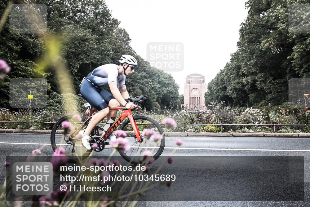 13.09.2026 - Stadtparktriathlon H.Heesch http://msf.ph/oto/10345689 13.09.2026 10:58:19 Radfahren 644 meine-sportfotos.de