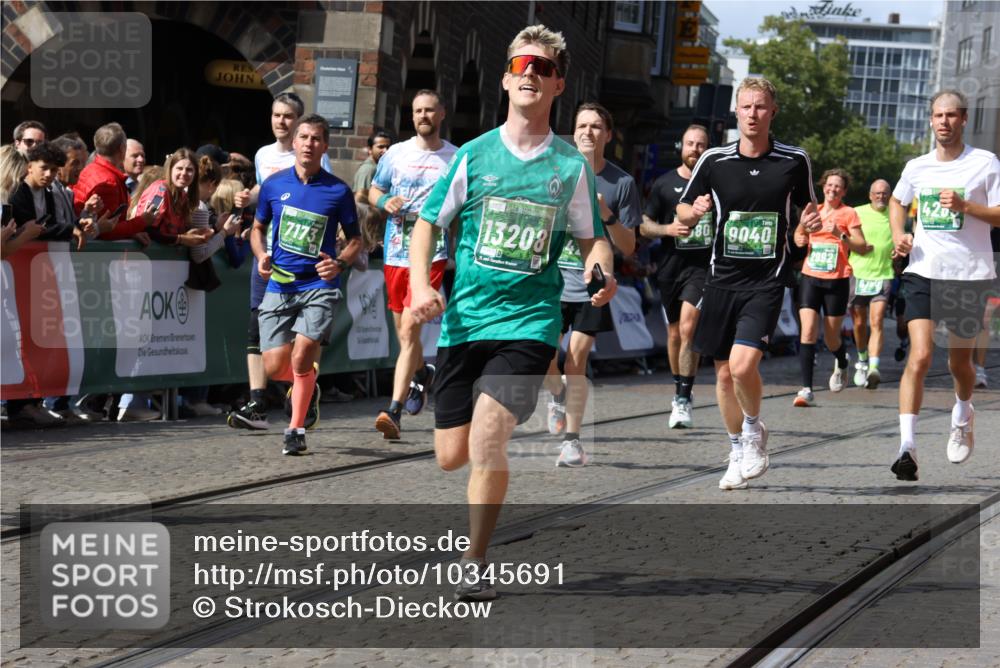 13.09.2026 - 21. swb-Marathon Bremen Strokosch-Dieckow http://msf.ph/oto/10345691 13.09.2026 13:32:26 Ziel 1369, 2310, 2934, 3946, 4566, 4797, 4979, 5628, 6116, 6258, 6475, 6875, 7182, 7526, 7818, 8610, 9394, 9640, 13029, 13182, 1437, 1687, 2292, 2293, 2611, 2992, 3354, 3429, 3878, 3895, 4263, 4323, 4380, 4862, 5398, 6583, 6593, 6760, 7173, 7466, 7758, 7990, 8344, 8957, 9040, 9175 meine-sportfotos.de