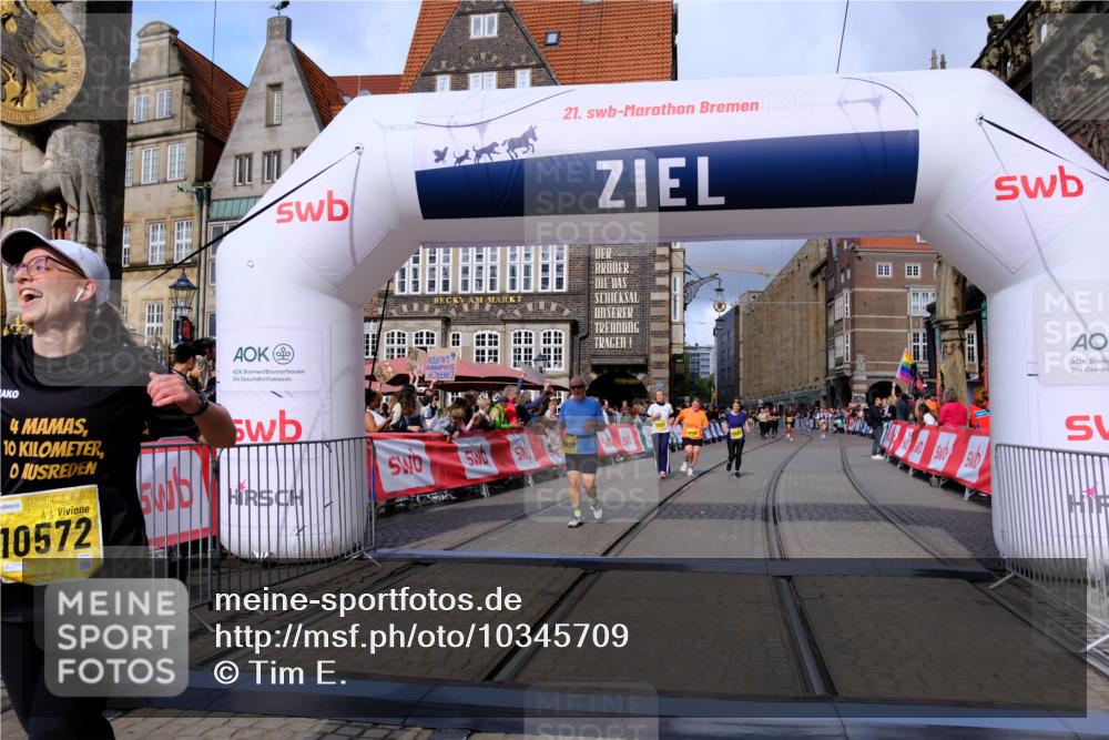 13.09.2026 - 21. swb-Marathon Bremen Tim E. http://msf.ph/oto/10345709 13.09.2026 11:16:01 Ziel 10572, 10900, 11307, 11504, 11778, 11897, 12137 meine-sportfotos.de