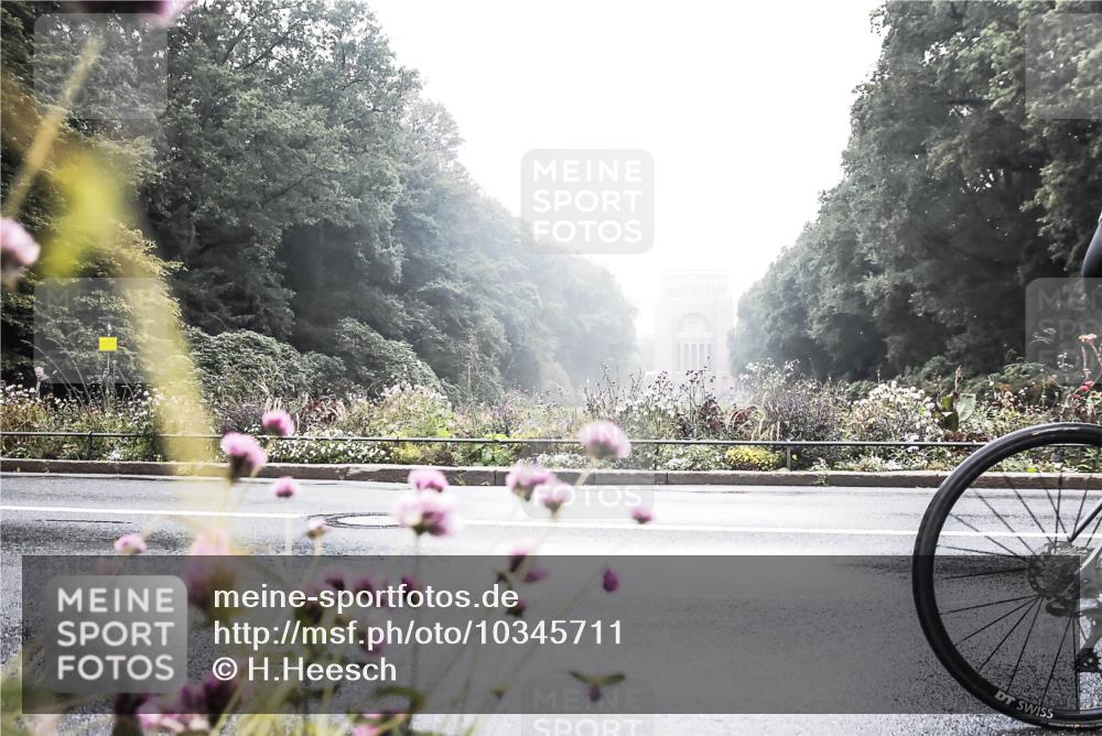 13.09.2026 - Stadtparktriathlon H.Heesch http://msf.ph/oto/10345711 13.09.2026 09:28:40 Radfahren 106, 158, 184 meine-sportfotos.de