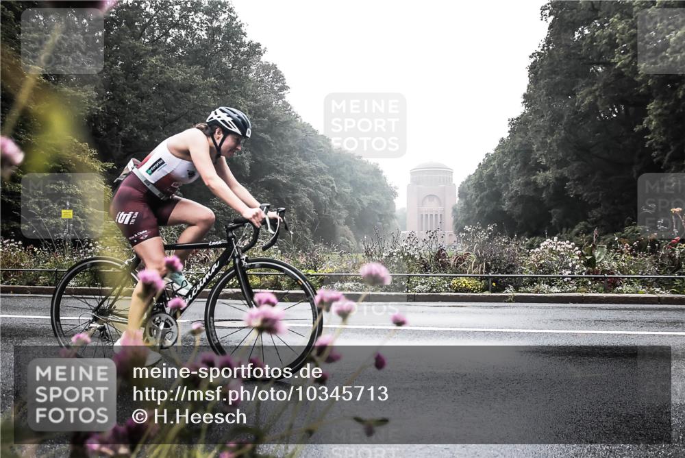 13.09.2026 - Stadtparktriathlon H.Heesch http://msf.ph/oto/10345713 13.09.2026 09:28:44 Radfahren 81, 154, 167 meine-sportfotos.de