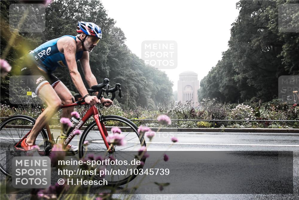 13.09.2026 - Stadtparktriathlon H.Heesch http://msf.ph/oto/10345739 13.09.2026 09:29:06 Radfahren 84, 178 meine-sportfotos.de