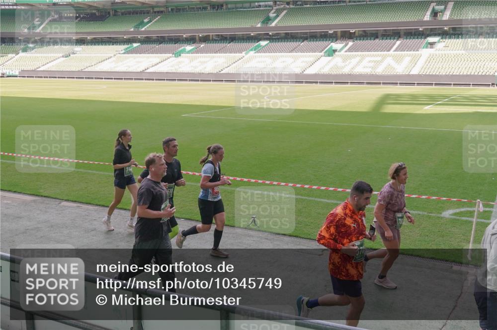 13.09.2026 - 21. swb-Marathon Bremen Michael Burmester http://msf.ph/oto/10345749 13.09.2026 13:33:08 Laufen im Stadion 155, 344, 350, 386, 428, 490, 594, 617, 690, 765, 786, 787, 1001, 1051, 1098, 1133, 1292, 1326, 1377, 1427, 1557, 1591, 1592, 1661, 1760, 1801, 1869, 1897, 1923, 1996, 2077, 2132, 2226, 2230, 2231, 2253, 2270, 2274, 2320, 2344, 2374, 2399, 2400, 2456, 2479, 2514, 2515, 2523, 2539, 2543, 2556, 2616, 2630, 2649, 2718, 2757, 2769, 2787, 2848, 2945, 2982, 3014, 3350, 3379, 3443, 3503, 3572, 3577, 3601, 3614, 3644, 3746, 3797, 3875, 3901, 3911, 3952, 4001 meine-sportfotos.de