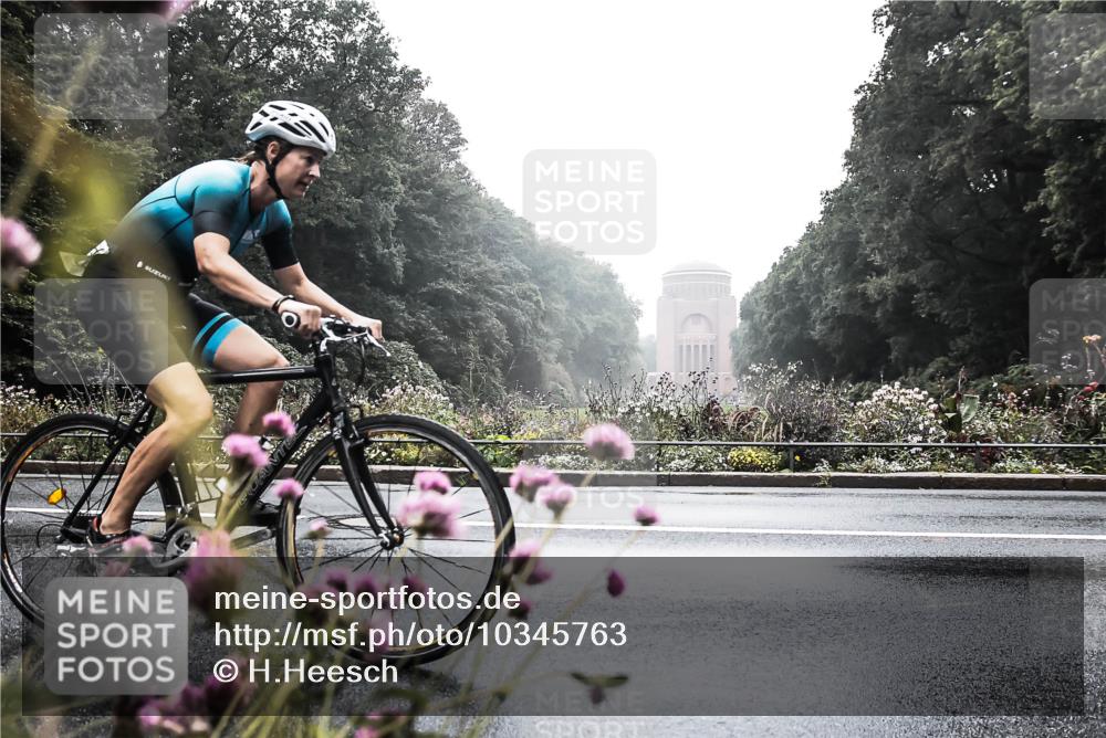 13.09.2026 - Stadtparktriathlon H.Heesch http://msf.ph/oto/10345763 13.09.2026 09:29:19 Radfahren 123, 163, 177, 186, 192 meine-sportfotos.de