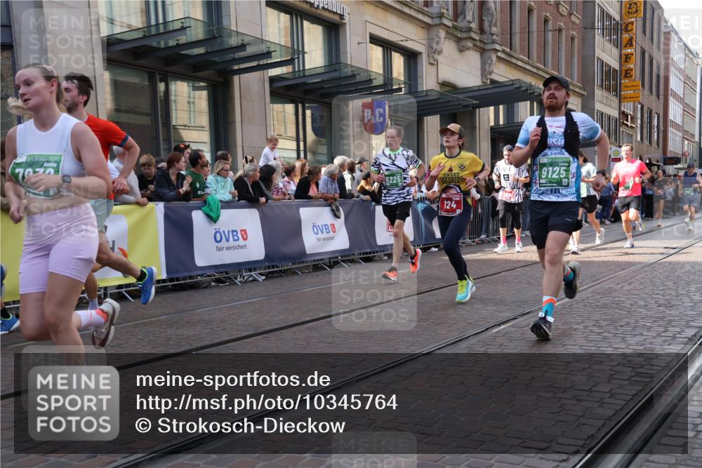 13.09.2026 - 21. swb-Marathon Bremen Strokosch-Dieckow http://msf.ph/oto/10345764 13.09.2026 13:29:52 Ziel 881, 1205, 1308, 1611, 1653, 1759, 1780, 1848, 1909, 1938, 2126, 2265, 2364, 2900, 3190, 4763, 5039, 5198, 5348, 5615, 5631, 6225, 6720, 6942, 6992, 6994, 7184, 7609, 7932, 7966, 8105, 8110, 8115, 8441, 8470, 8494, 9015, 9104, 9125, 9412, 9529, 109, 124, 454, 716, 1073, 1173, 1243, 1581, 1759, 1861, 2076, 2289, 3030, 3320, 3618, 3667, 3908, 4115, 4524, 4575, 4576, 5244, 6006, 6127, 6384, 6725, 7079, 7093, 7884, 8267, 8481, 8899, 9049 meine-sportfotos.de