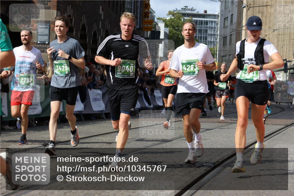 13.09.2026 - 21. swb-Marathon Bremen Strokosch-Dieckow http://msf.ph/oto/10345767 13.09.2026 13:32:26 Ziel 1369, 2310, 2934, 3946, 4566, 4797, 4979, 5628, 6116, 6258, 6475, 6875, 7182, 7526, 7818, 8610, 9394, 9640, 13029, 13182, 1437, 1687, 2292, 2293, 2611, 2992, 3354, 3429, 3878, 3895, 4263, 4323, 4380, 4862, 5398, 6583, 6593, 6760, 7173, 7466, 7758, 7990, 8344, 8957, 9040, 9175 meine-sportfotos.de