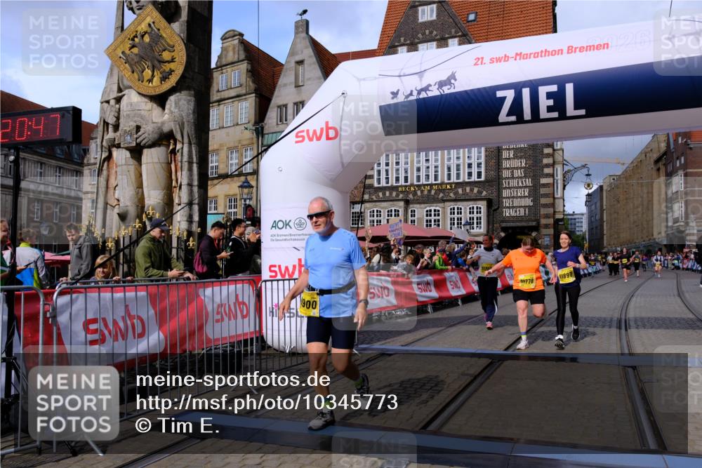 13.09.2026 - 21. swb-Marathon Bremen Tim E. http://msf.ph/oto/10345773 13.09.2026 11:16:04 Ziel 10572, 10900, 11307, 11778, 11897, 11940, 12137 meine-sportfotos.de