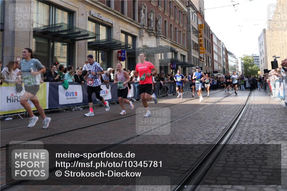 13.09.2026 - 21. swb-Marathon Bremen Strokosch-Dieckow http://msf.ph/oto/10345781 13.09.2026 13:29:55 Ziel 881, 1308, 1611, 1653, 1780, 1909, 1938, 2126, 2265, 2364, 2900, 3190, 4763, 5039, 5198, 5348, 5615, 6225, 6720, 6942, 6992, 6994, 7184, 7609, 7932, 7966, 8090, 8105, 8110, 8115, 8169, 8314, 8441, 8470, 8494, 9015, 9104, 9125, 9412, 9529, 109, 124, 454, 716, 1073, 1173, 1205, 1581, 1759, 1780, 1848, 1861, 2289, 3320, 3618, 3667, 3908, 4115, 4524, 4575, 4576, 5631, 6006, 6127, 6384, 6725, 7079, 7093, 7884, 8267, 8481, 8899, 9049 meine-sportfotos.de