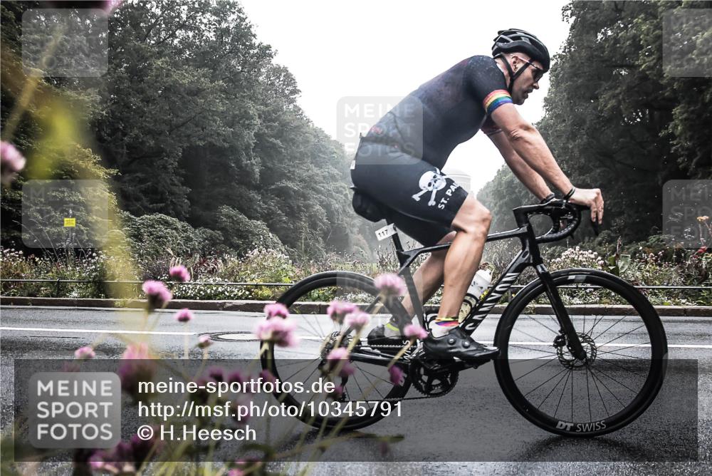 13.09.2026 - Stadtparktriathlon H.Heesch http://msf.ph/oto/10345791 13.09.2026 09:29:47 Radfahren 104, 117, 118, 128, 161, 188, 201, 203 meine-sportfotos.de