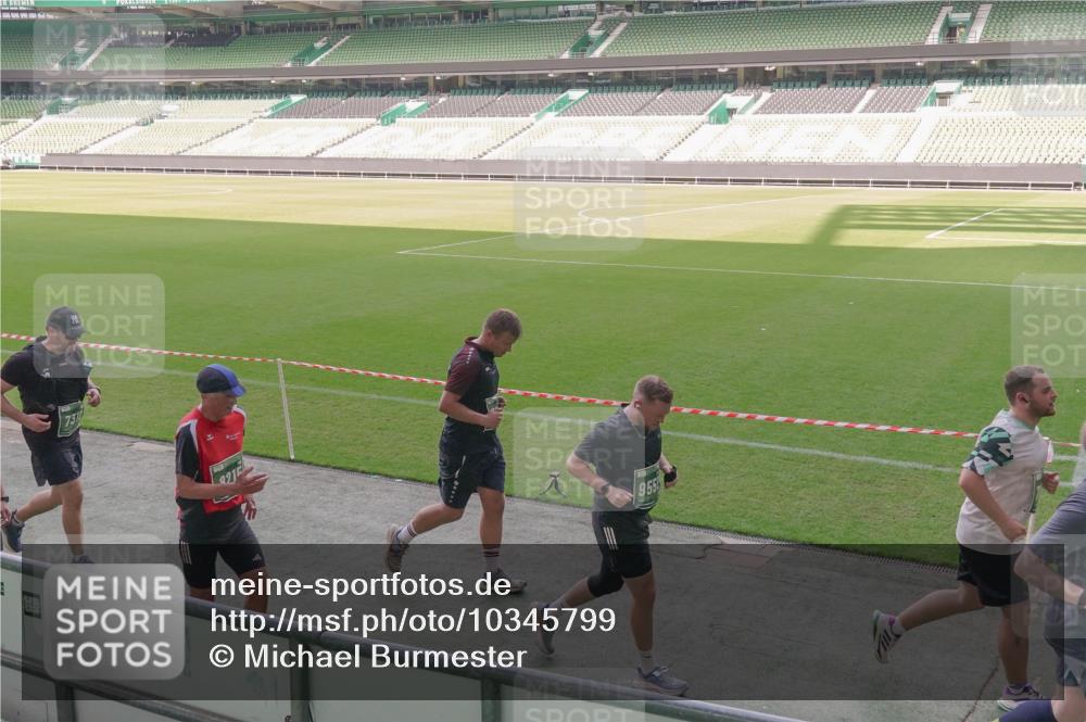 13.09.2026 - 21. swb-Marathon Bremen Michael Burmester http://msf.ph/oto/10345799 13.09.2026 13:33:11 Laufen im Stadion 155, 344, 350, 386, 428, 490, 594, 617, 690, 765, 786, 787, 1001, 1048, 1051, 1098, 1133, 1292, 1326, 1377, 1427, 1557, 1591, 1592, 1661, 1760, 1801, 1869, 1897, 1923, 1996, 2077, 2132, 2226, 2230, 2231, 2253, 2270, 2274, 2320, 2344, 2374, 2399, 2400, 2456, 2479, 2514, 2515, 2523, 2539, 2543, 2556, 2616, 2630, 2641, 2649, 2718, 2757, 2769, 2787, 2848, 2945, 2982, 3014, 3350, 3379, 3443, 3503, 3572, 3577, 3601, 3614, 3644, 3746, 3797, 3875, 3901, 3911, 3952, 4001 meine-sportfotos.de