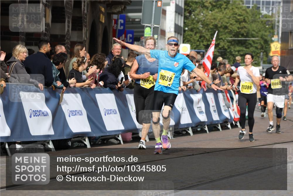 13.09.2026 - 21. swb-Marathon Bremen Strokosch-Dieckow http://msf.ph/oto/10345805 13.09.2026 10:52:58 Ziel 10193, 10339, 10652, 10761, 10812, 10827, 10906, 10958, 11002, 11109, 11144, 11350, 11362, 11597, 11604, 11605, 12338, 12361, 12399, 12439, 12533, 10284, 10585, 10714, 11012, 11238, 11282, 11575, 12170, 12369, 12398 meine-sportfotos.de