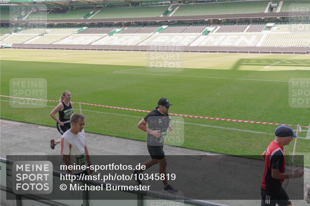 13.09.2026 - 21. swb-Marathon Bremen Michael Burmester http://msf.ph/oto/10345819 13.09.2026 13:33:13 Laufen im Stadion 155, 344, 350, 386, 428, 490, 594, 617, 690, 765, 786, 787, 1001, 1048, 1051, 1098, 1133, 1292, 1326, 1377, 1427, 1557, 1591, 1592, 1661, 1760, 1801, 1827, 1897, 1923, 1996, 2077, 2132, 2226, 2230, 2231, 2253, 2270, 2274, 2320, 2344, 2374, 2399, 2400, 2456, 2479, 2514, 2515, 2523, 2539, 2543, 2556, 2616, 2630, 2641, 2649, 2718, 2757, 2769, 2787, 2848, 2945, 2982, 3014, 3350, 3379, 3443, 3503, 3572, 3577, 3601, 3614, 3644, 3746, 3797, 3875, 3901, 3911, 3952, 4001 meine-sportfotos.de