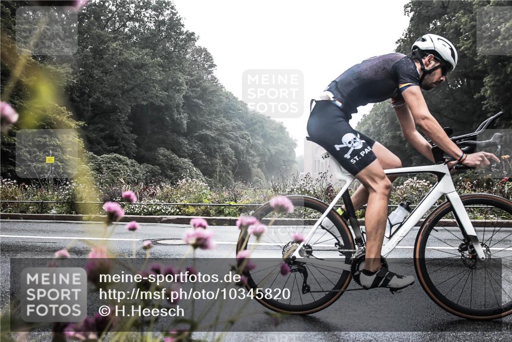 13.09.2026 - Stadtparktriathlon H.Heesch http://msf.ph/oto/10345820 13.09.2026 09:29:52 Radfahren 128, 142, 147, 203 meine-sportfotos.de