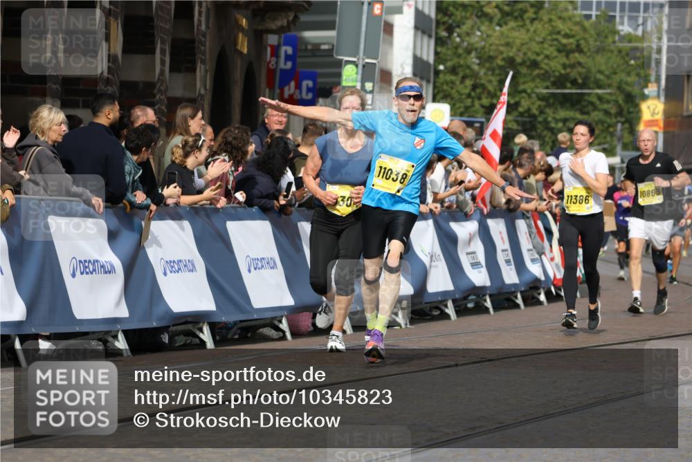 13.09.2026 - 21. swb-Marathon Bremen Strokosch-Dieckow http://msf.ph/oto/10345823 13.09.2026 10:52:58 Ziel 10193, 10339, 10652, 10761, 10812, 10827, 10906, 10958, 11002, 11109, 11144, 11350, 11362, 11597, 11604, 11605, 12338, 12361, 12399, 12439, 12533, 10284, 10585, 10714, 11012, 11238, 11282, 11575, 12170, 12369, 12398 meine-sportfotos.de
