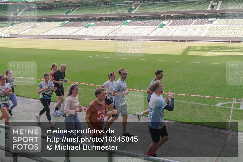 13.09.2026 - 21. swb-Marathon Bremen Michael Burmester http://msf.ph/oto/10345845 13.09.2026 13:33:17 Laufen im Stadion 155, 344, 350, 386, 428, 490, 594, 617, 690, 765, 786, 787, 1001, 1048, 1051, 1098, 1133, 1292, 1326, 1377, 1427, 1444, 1557, 1591, 1592, 1661, 1760, 1801, 1827, 1897, 1923, 1996, 2077, 2132, 2226, 2230, 2231, 2253, 2270, 2274, 2320, 2374, 2399, 2400, 2456, 2479, 2511, 2514, 2515, 2523, 2539, 2543, 2556, 2616, 2630, 2641, 2649, 2718, 2735, 2757, 2769, 2787, 2848, 2982, 3014, 3350, 3443, 3503, 3572, 3577, 3601, 3614, 3746, 3797, 3875, 3901, 3911, 3952, 4001 meine-sportfotos.de