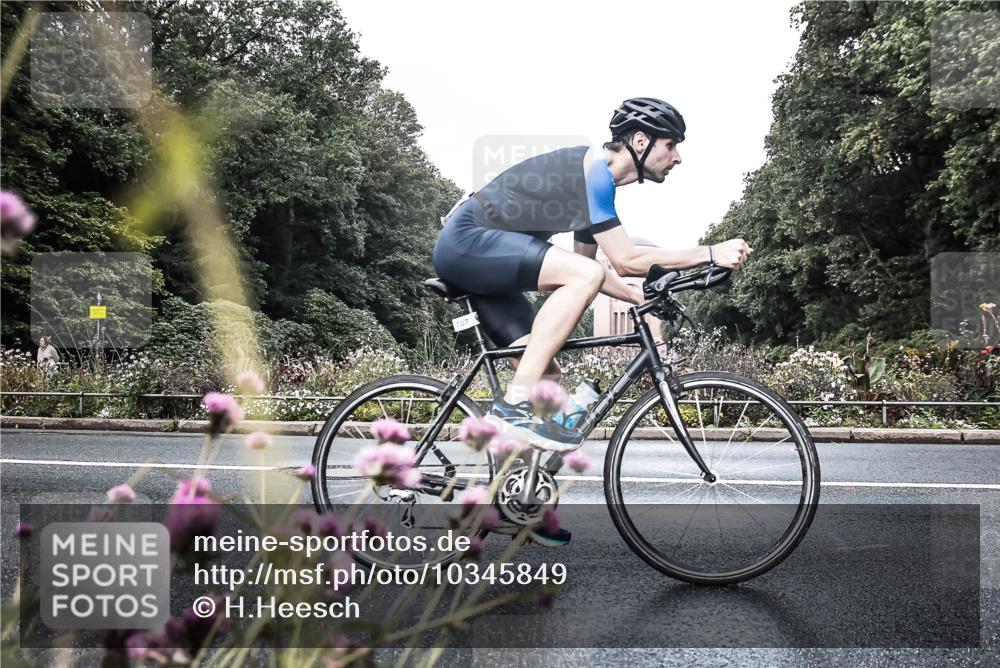 13.09.2026 - Stadtparktriathlon H.Heesch http://msf.ph/oto/10345849 13.09.2026 10:58:53 Radfahren 457, 478, 523, 548, 586, 691, 707 meine-sportfotos.de